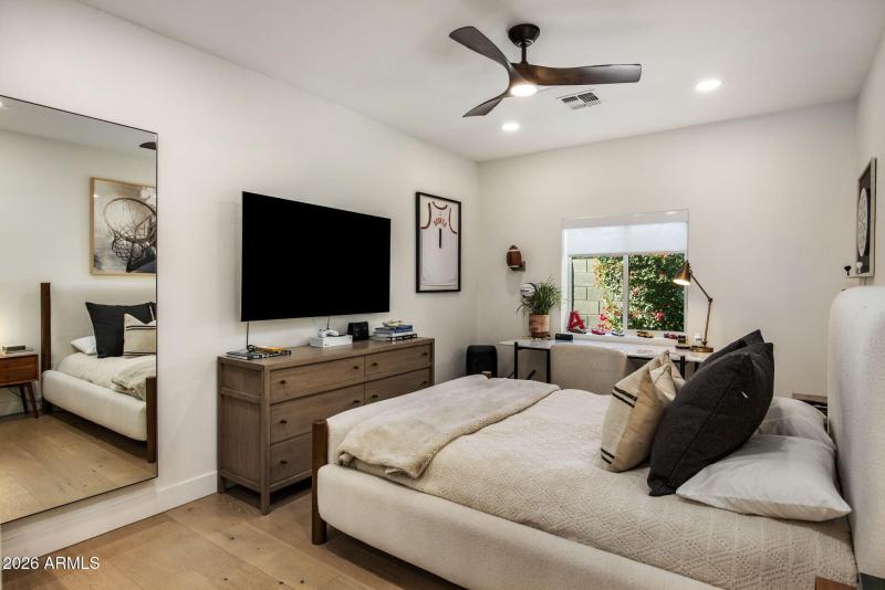 25-web-or-mls-D46A6428 copy