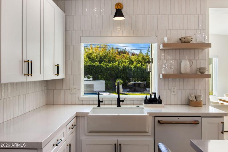 8-web-or-mls-D46A6339 copy