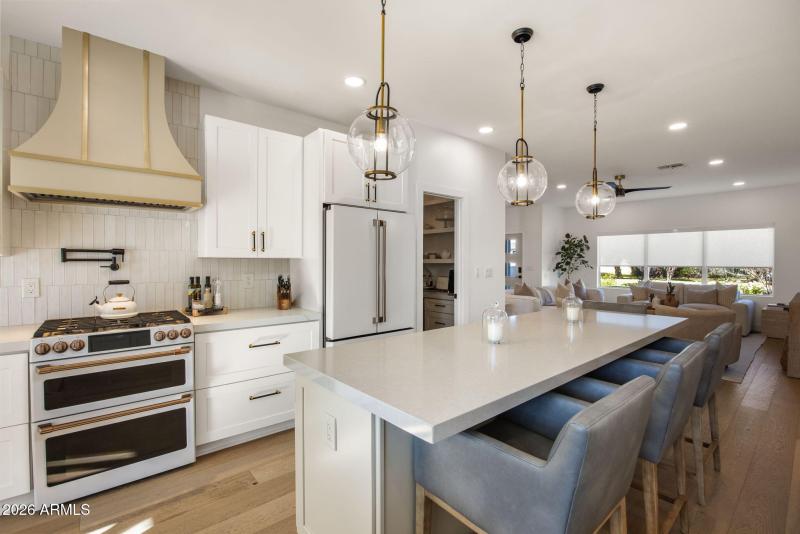 10-web-or-mls-D46A6350 copy