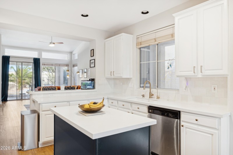 10-print-1594-e-megan-st-edit