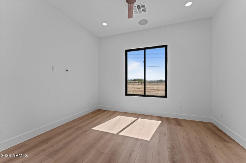 18-web-or-mls-DSC07977