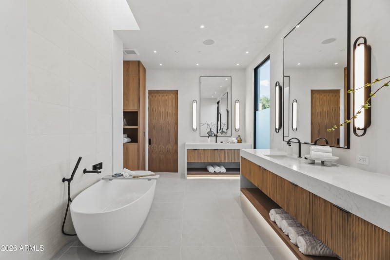 PRIMARY BATHRM VIEW II