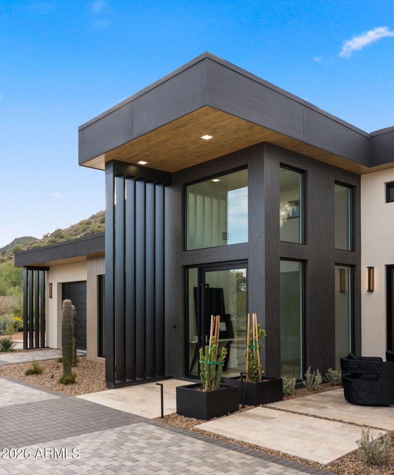 21-web-or-mls-CLOSE UPS22