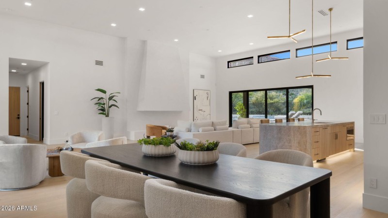 60-web-or-mls-Formal Dining Space5