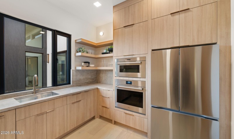 66-web-or-mls-Pantry3