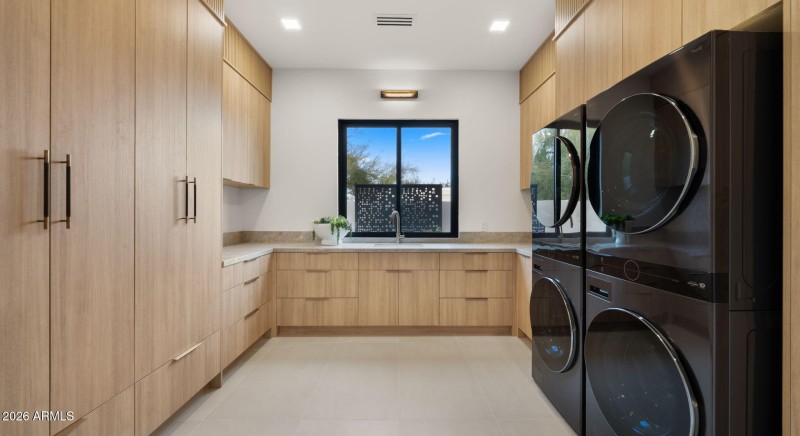 70-web-or-mls-Laundry Room2