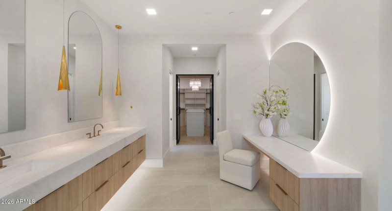 114-web-or-mls-Primary Bedroom7