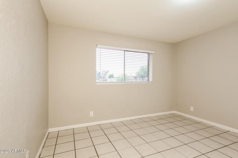 013-photo-bedroom-15064431
