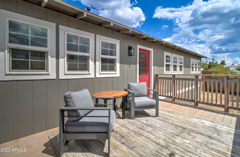 258 S Sutherland St Furnished-2