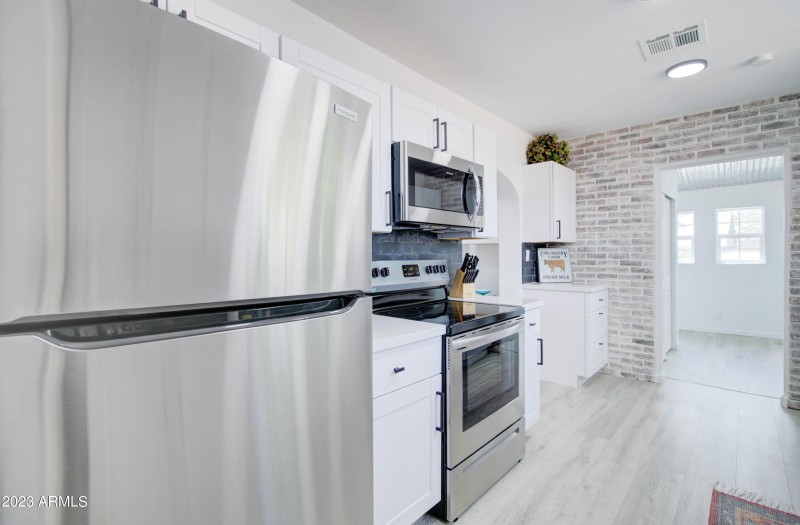 258 S Sutherland St Furnished-8