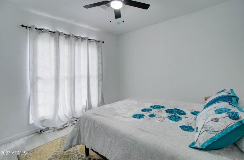 258 S Sutherland St Furnished-16