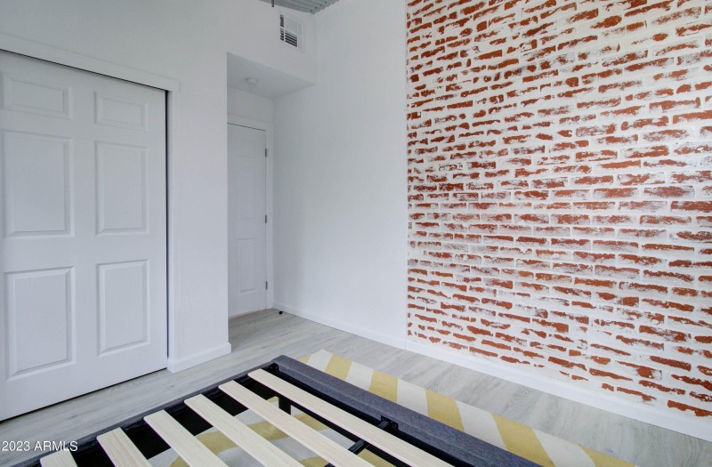 258 S Sutherland St Furnished-24