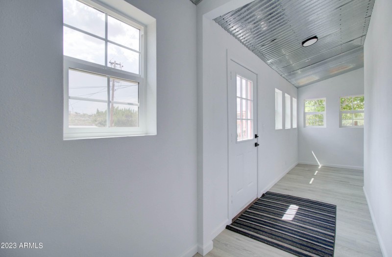 258 S Sutherland St Furnished-29