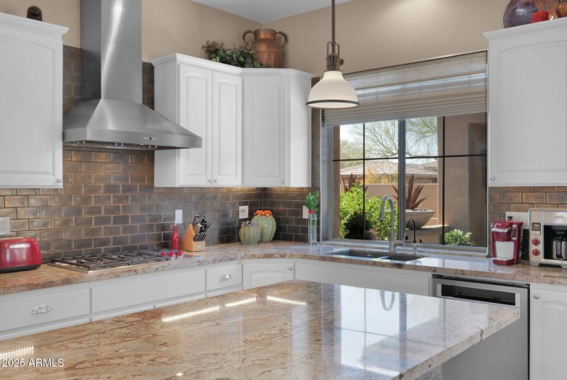 Bright, Cheerful Spaces for the Cook