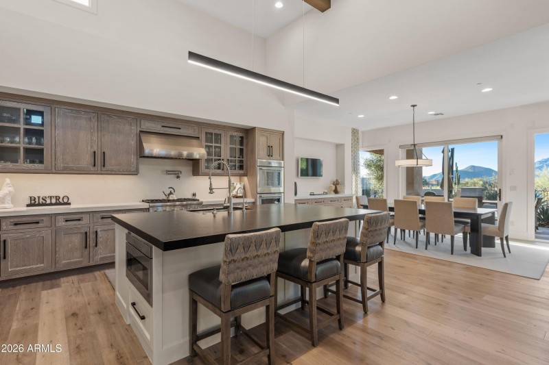 008_Open Chef's Kitchen