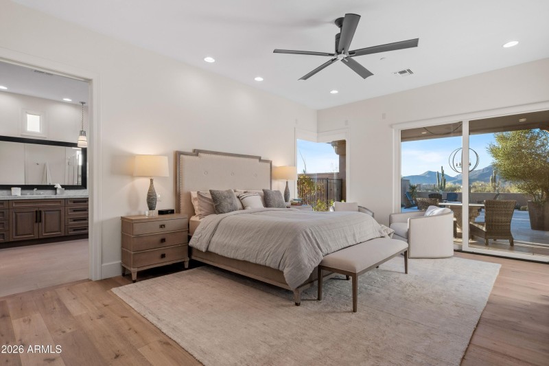 013_Elegant Primary Suite