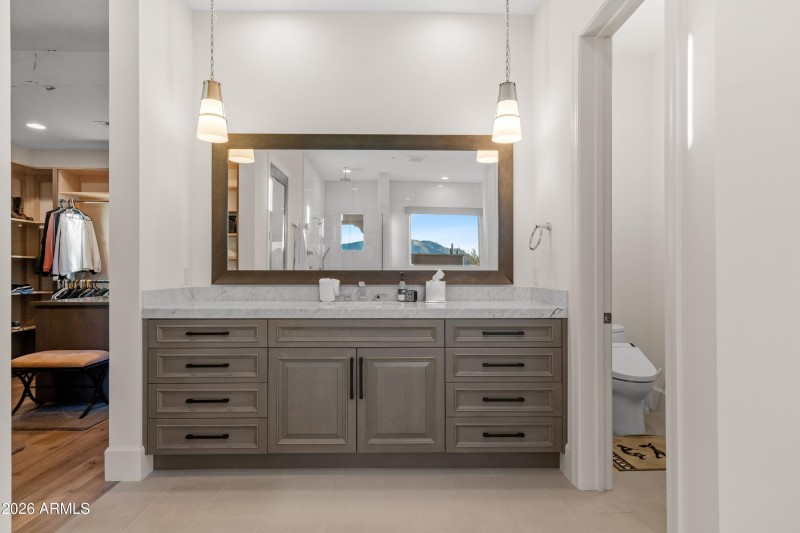 016_Primary Suite Double Vanities