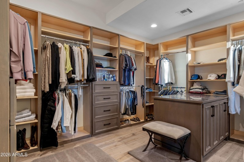 017_Spacious Designer Closet