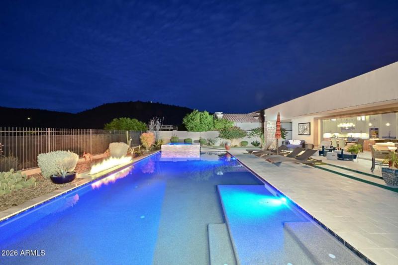 Night-Pool-Patio