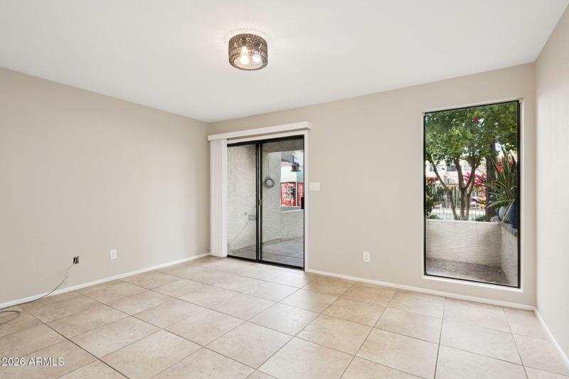 5-web-or-mls-935-n-granite-reef-rd-89