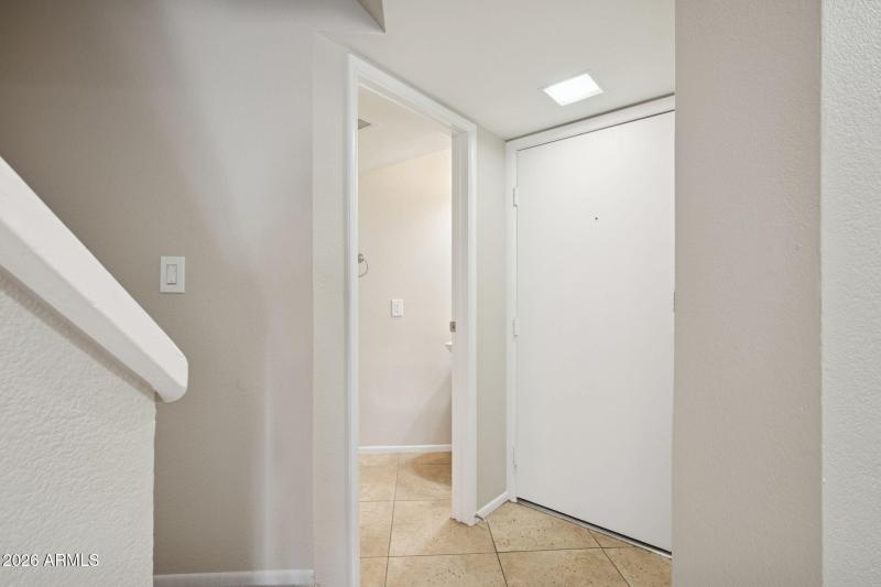 11-web-or-mls-935-n-granite-reef-rd-89