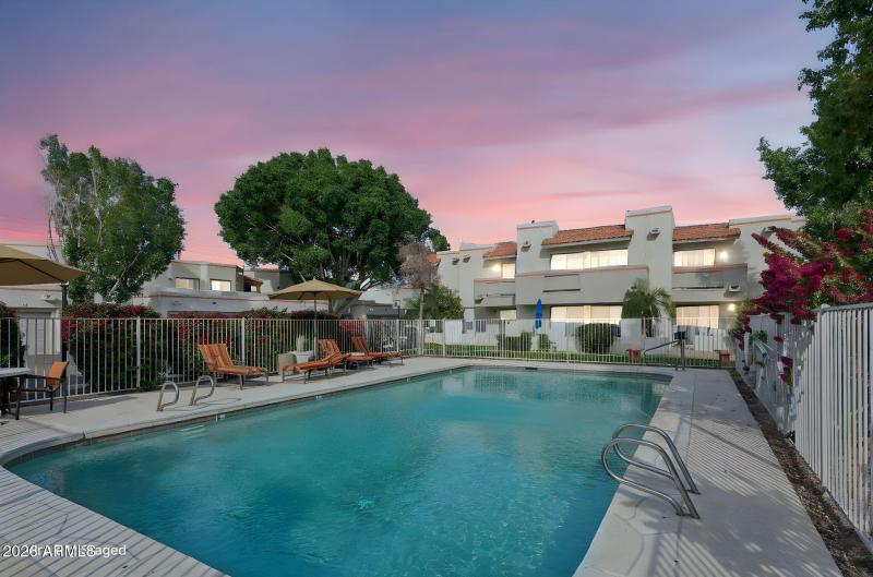 32-web-or-mls-935-n-granite-reef-rd-89