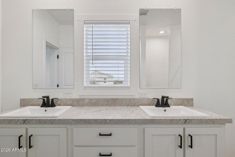 19-web-or-mls-717-n-ralston-rd