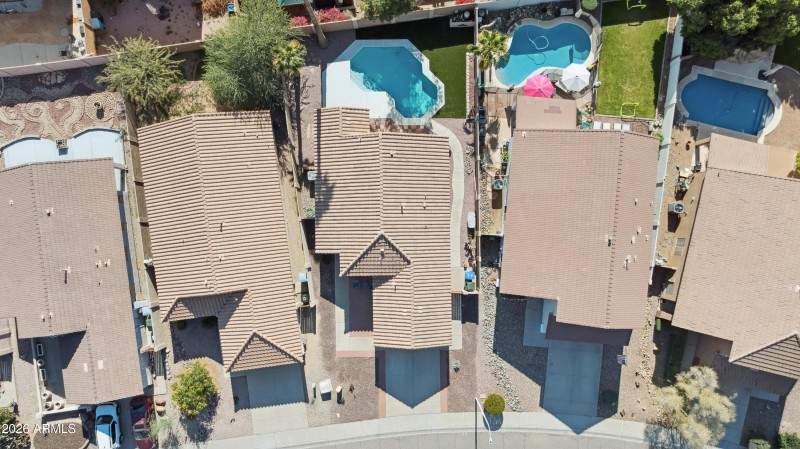 photos_high_resolution_13_1737_W_Hiddenv