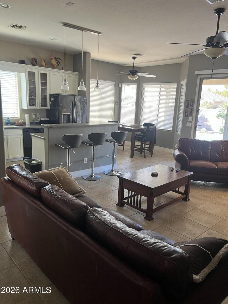 40BCB52D-BEDB-4EB0-AD60-D90BFF550D3A