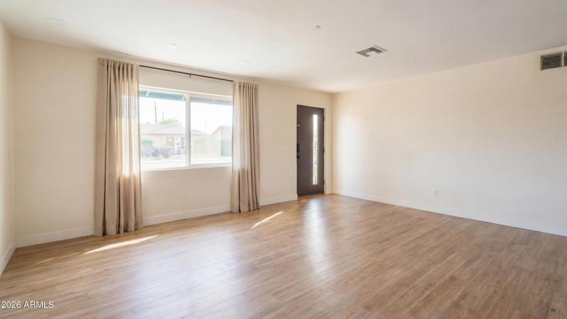 2232 W San Miguel - Living Room