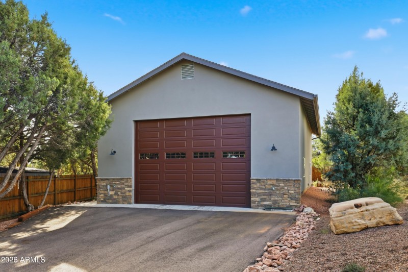 Detached 6 Car Garage or RV Parking (2)