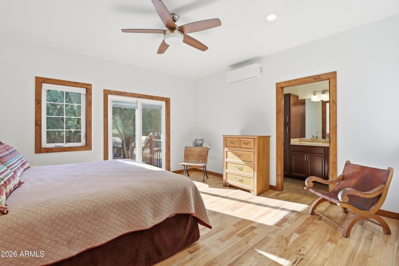 Master Bedroom 2 (1)