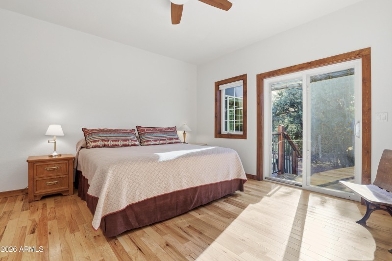 Master Bedroom 2 (2)