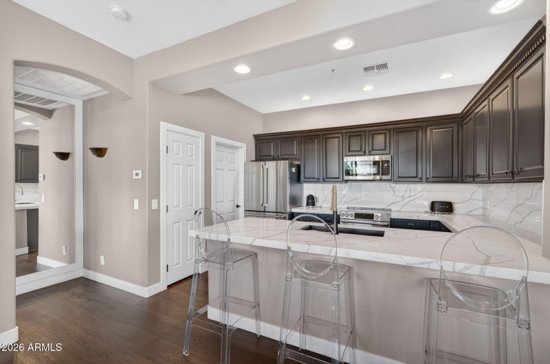 9-web-or-mls-Eagle Crest_22