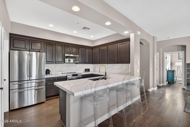 10-web-or-mls-Eagle Crest_23