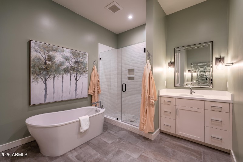 TCI-1749.E.Bent.Tree.Circle-12