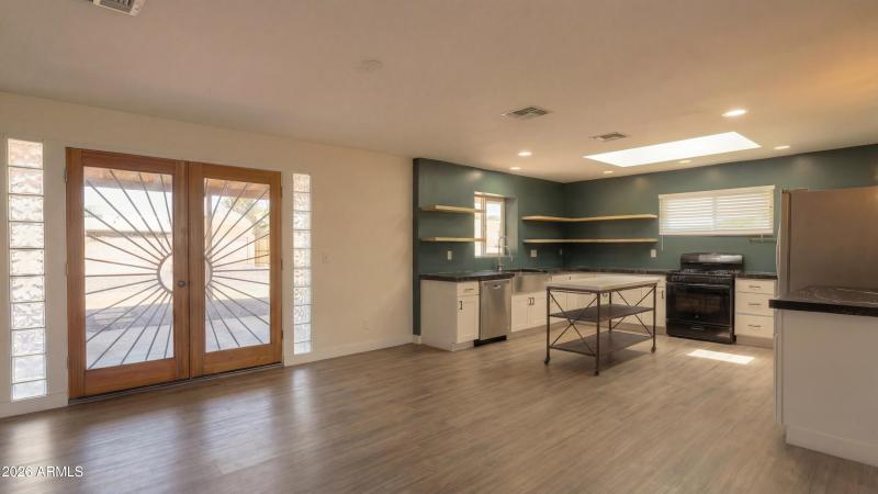 2232 W San Miguel - Dining Room