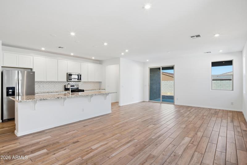 Acacia Foothill-vacant-12