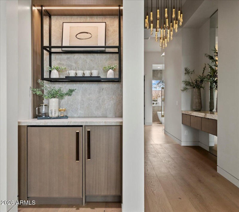 022-9790 N 56th St 11