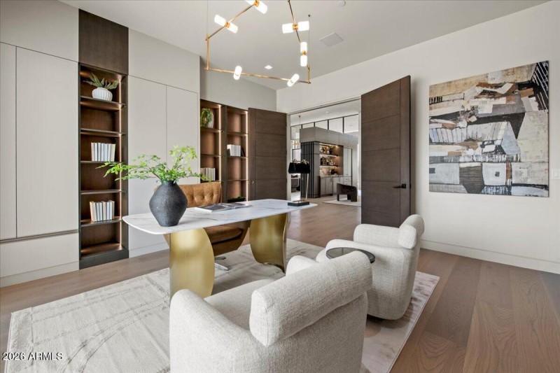 048-9790 N 56th St 30