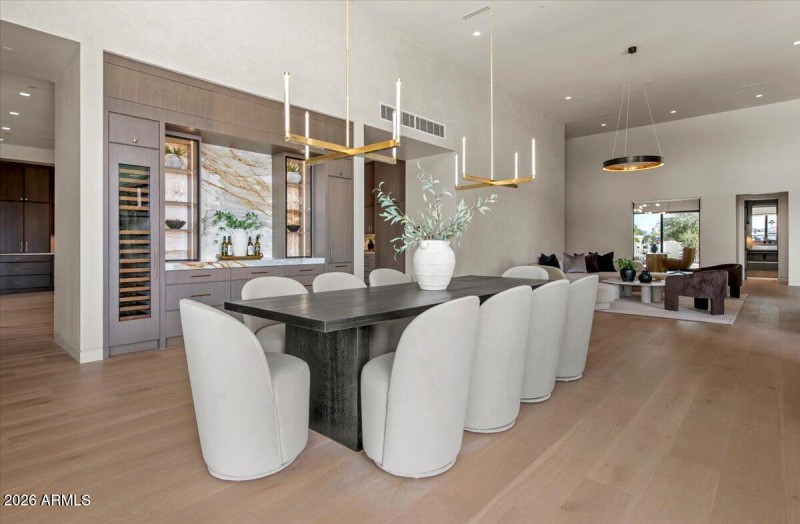 055-9790 N 56th St 36