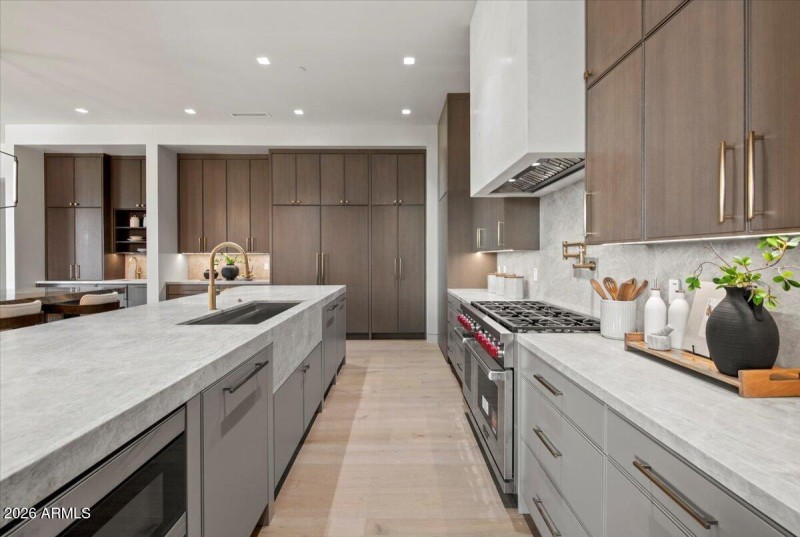 057-9790 N 56th St 38