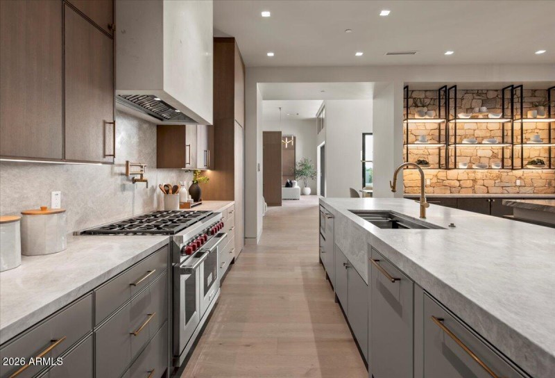 060-9790 N 56th St 40