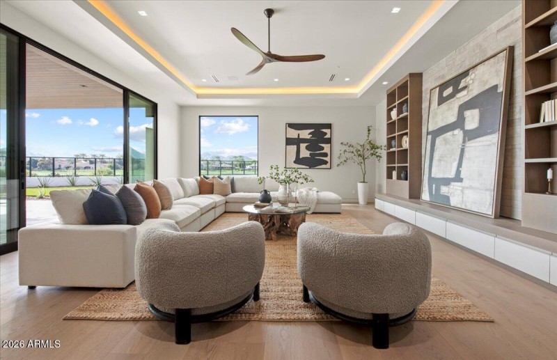 066-9790 N 56th St 44