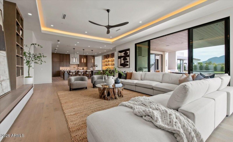 070-9790 N 56th St 47