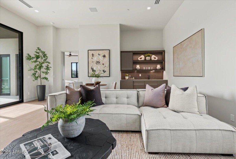 083-9790 N 56th St 59