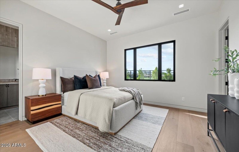 085-9790 N 56th St 61