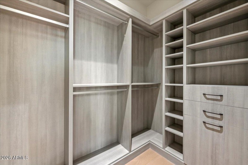 087-9790 N 56th St 63