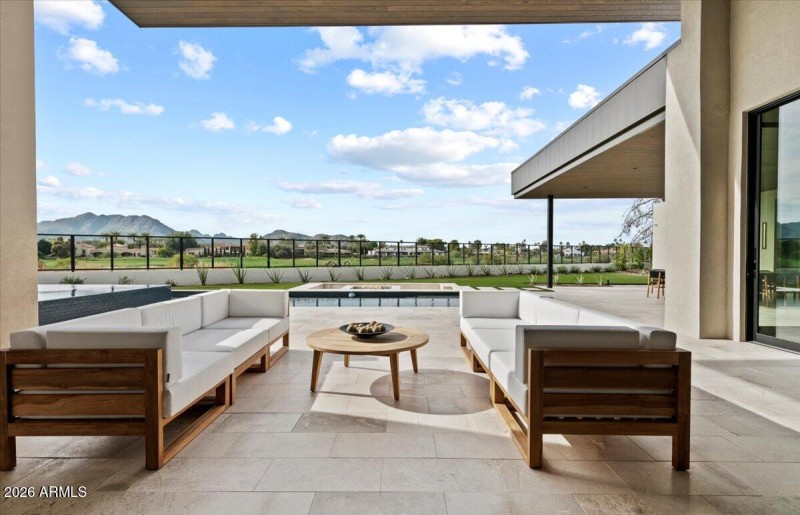 089-9790 N 56th St 65