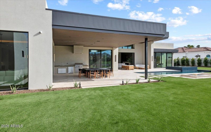 095-9790 N 56th St 70